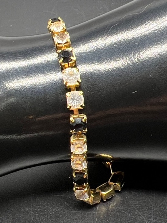 Trifari Jewelry - Vintage Trifari Black & Clear Rhinestone Tennis Bracelet Gold Tone 7.75”
